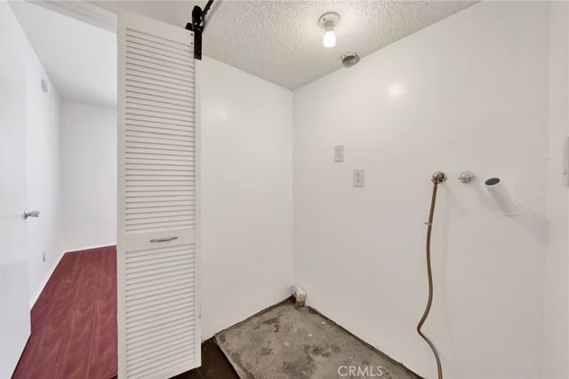 9745 Via Roma, Burbank, CA 91504 — photo 14 of 25