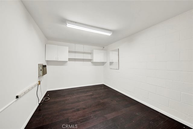 9745 Via Roma, Burbank, CA 91504 — photo 18 of 25