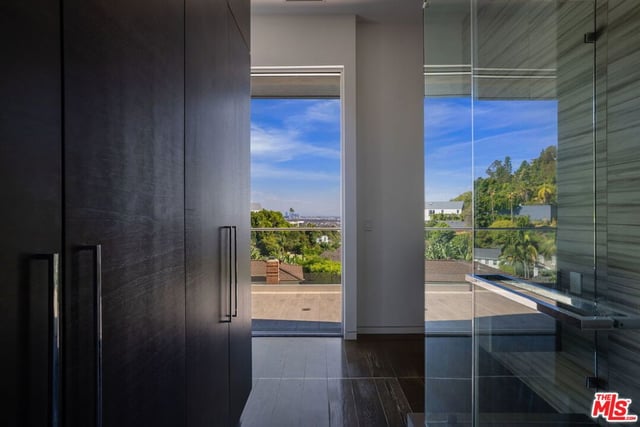 1489 Stebbins Terrace, West Hollywood, CA 90069 — photo 15 of 29