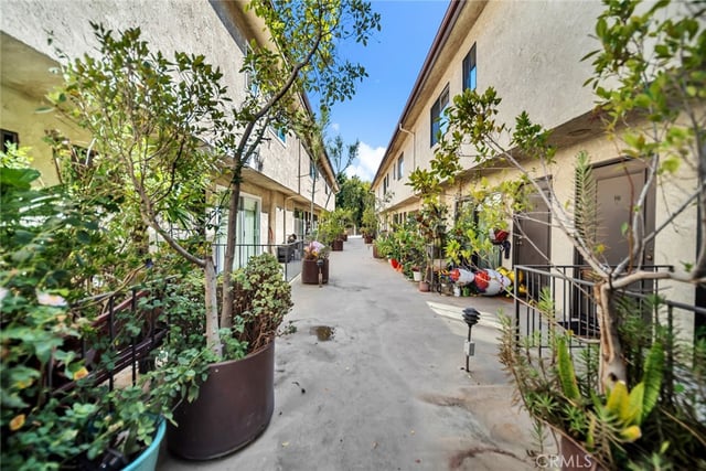 13412 Burbank #2, Sherman Oaks, CA 91401 — photo 5 of 22