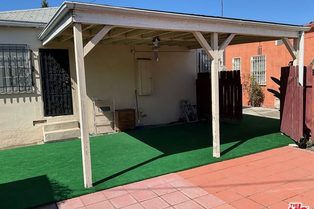 3766 Cimarron Street, Los Angeles, CA 90018 — photo 19 of 23