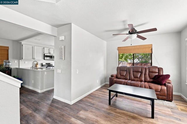 975 Doeskin Ter, Brentwood, CA 94513 — photo 11 of 30