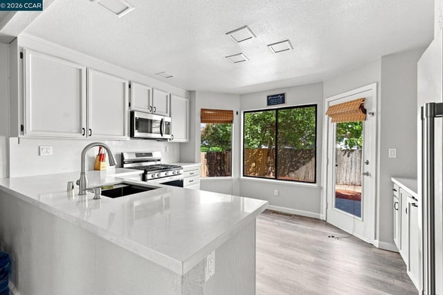 975 Doeskin Ter, Brentwood, CA 94513 — photo 7 of 30