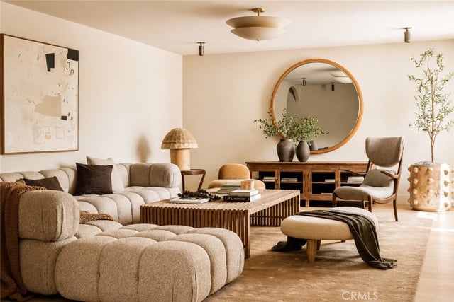 933 S Sycamore Avenue, Los Angeles, CA 90036 — photo 17 of 29