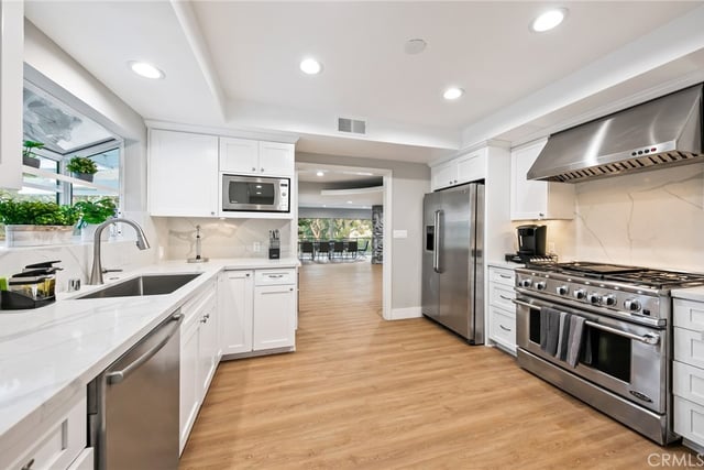 3716 Crownridge, Sherman Oaks, CA 91403 — photo 11 of 39