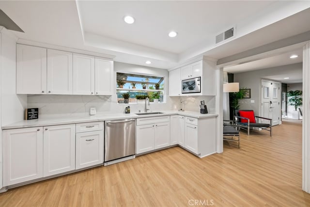 3716 Crownridge, Sherman Oaks, CA 91403 — photo 14 of 39