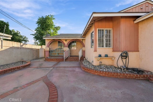 10481 Remick Ave, Pacoima, CA 91331 — photo 8 of 40