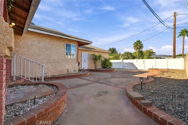 10481 Remick Ave, Pacoima, CA 91331 — photo 9 of 40