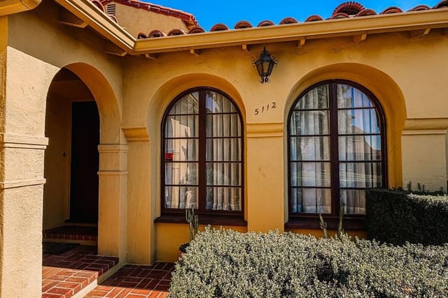 5112 Onaknoll Avenue, Los Angeles, CA 90043 — photo 2 of 51