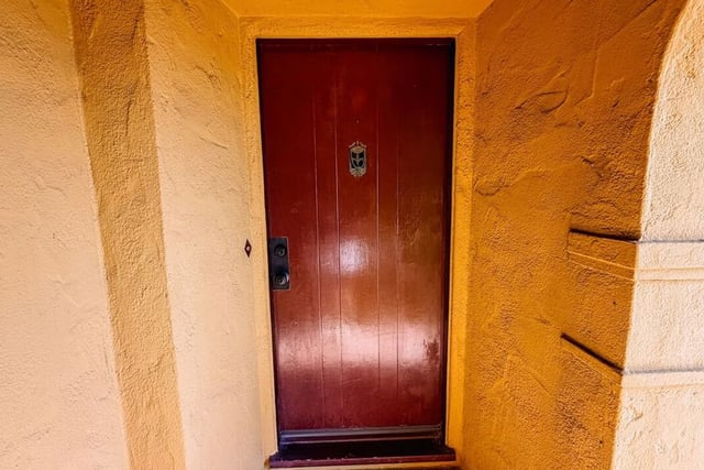 5112 Onaknoll Avenue, Los Angeles, CA 90043 — photo 4 of 51