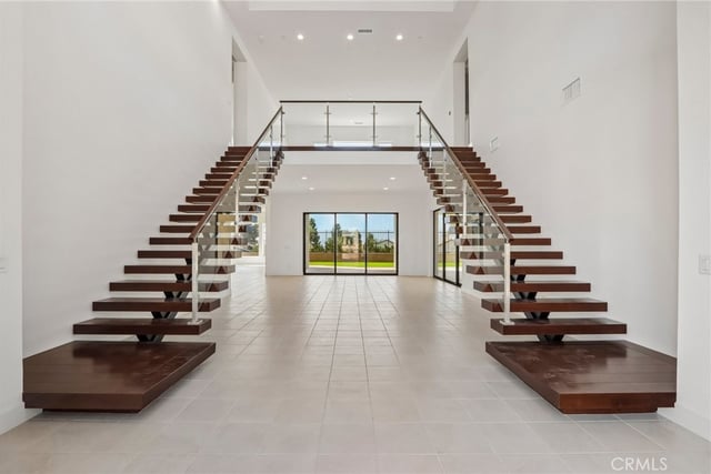 20580 Edgewood Court, Chatsworth, CA 91311 — photo 4 of 52