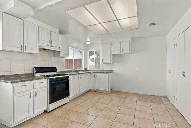 1204 E Avenue Q4, Palmdale, CA 93550 — photo 18 of 50