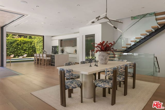 1845 Coldwater Canyon Drive, Beverly Hills, CA 90210 — photo 10 of 33
