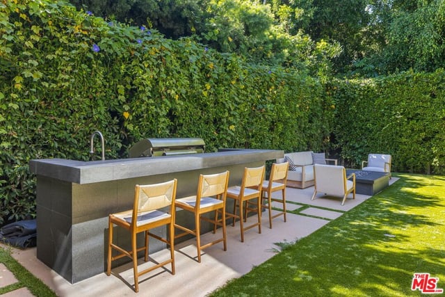 1845 Coldwater Canyon Drive, Beverly Hills, CA 90210 — photo 13 of 33
