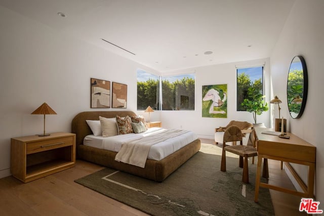 1845 Coldwater Canyon Drive, Beverly Hills, CA 90210 — photo 17 of 33