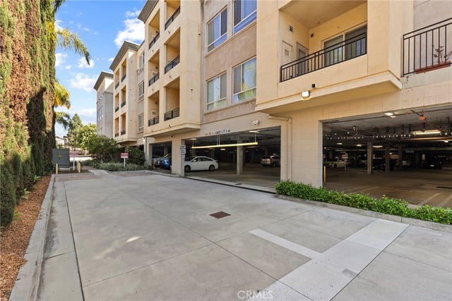 2742 Cabrillo Avenue 212, Torrance, CA 90501 — photo 31 of 39
