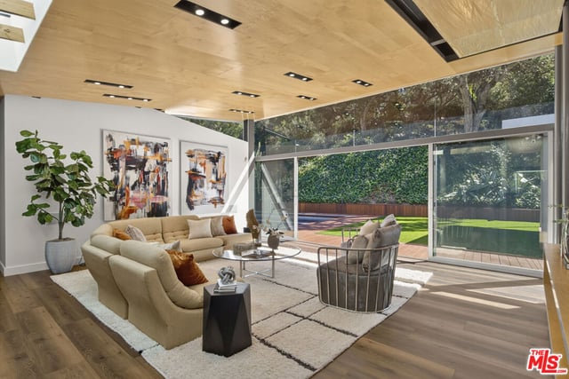 2538 Hutton Drive, Beverly Hills, CA 90210 — photo 11 of 65