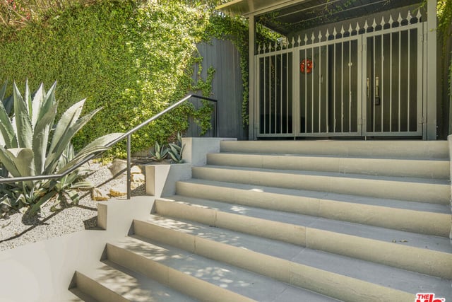 2538 Hutton Drive, Beverly Hills, CA 90210 — photo 6 of 65