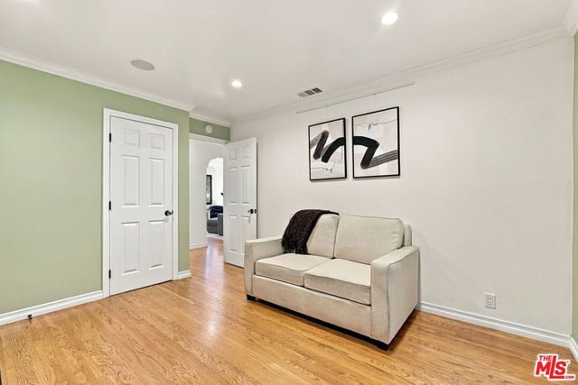 8266 Clinton Street, Los Angeles, CA 90048 — photo 16 of 40
