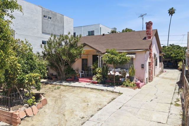 472 N Oxford Avenue, Los Angeles, CA 90004 — photo 3 of 10