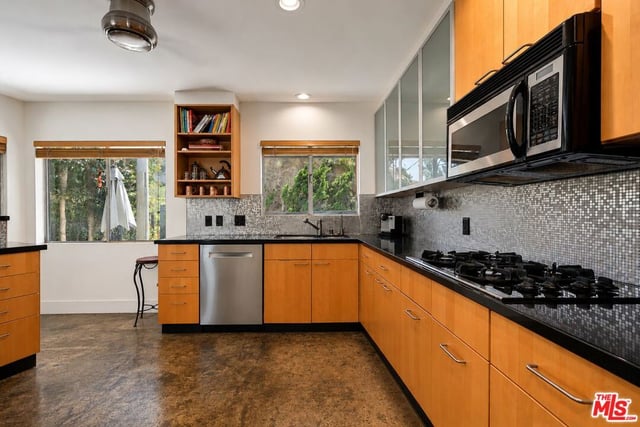 3162 Durand Drive, Los Angeles, CA 90068 — photo 6 of 18