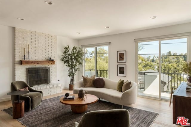 2441 Claremont Avenue, Los Angeles, CA 90027 — photo 2 of 27