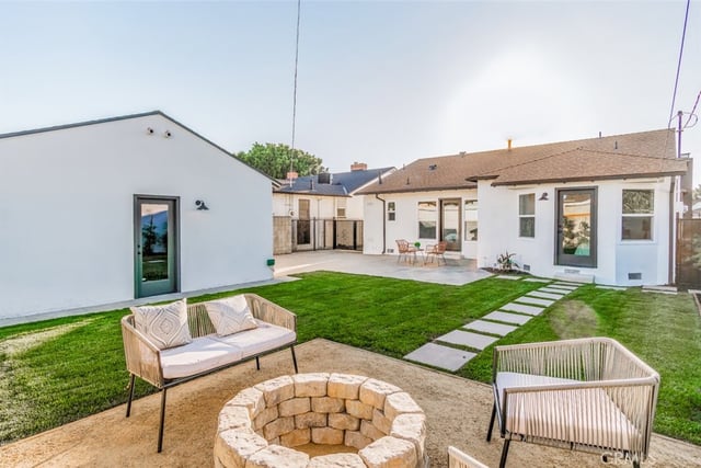 3950 Westside Avenue, Los Angeles, CA 90008 — photo 18 of 19