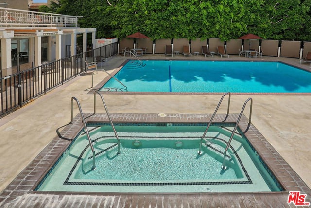 7250 Franklin Avenue 1006, Los Angeles, CA 90046 — photo 14 of 37