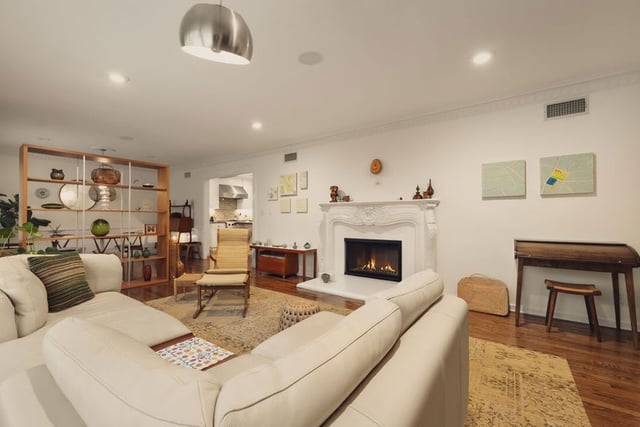 7218 La Presa Drive, Los Angeles, CA 90068 — photo 2 of 28