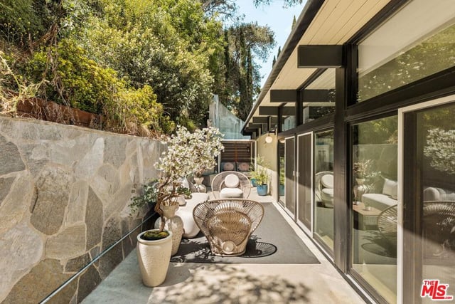 3905 Pacheco Drive, Sherman Oaks, CA 91403 — photo 26 of 34