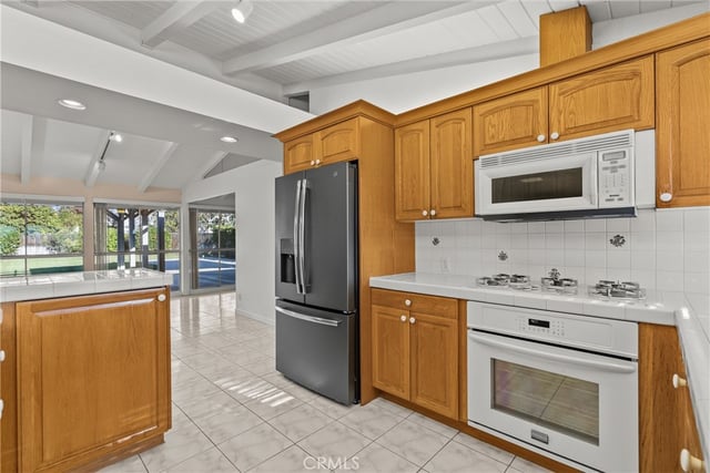 9310 Sophia Avenue, North Hills, CA 91343 — photo 22 of 75