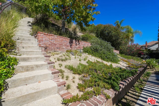 2440 Flintridge Drive, Glendale, CA 91206 — photo 51 of 65