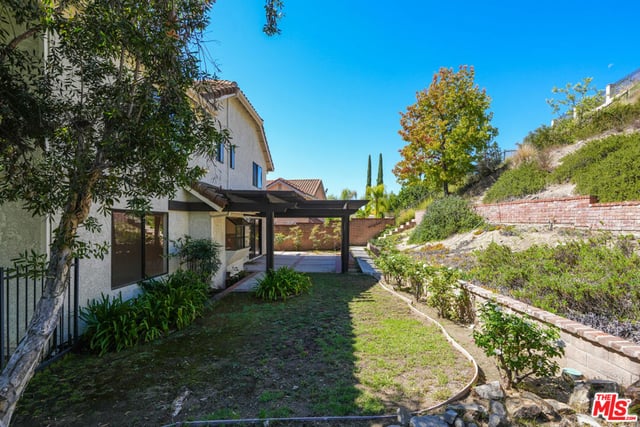 2440 Flintridge Drive, Glendale, CA 91206 — photo 54 of 65