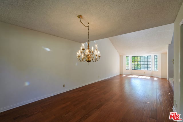 2440 Flintridge Drive, Glendale, CA 91206 — photo 9 of 65