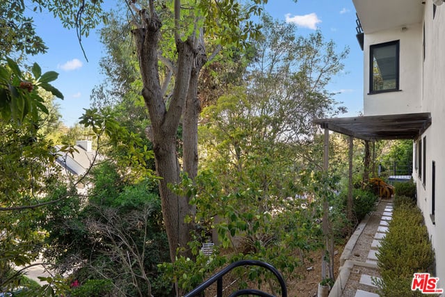 9314 Lloydcrest Drive, Beverly Hills, CA 90210 — photo 58 of 60