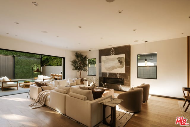 4329 Agnes Avenue, Studio City, CA 91604 — photo 5 of 42