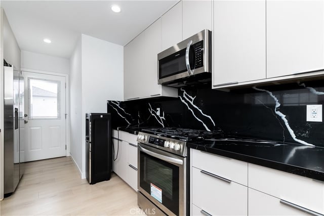 12544 Cantara, North Hollywood, CA 91605 — photo 14 of 39
