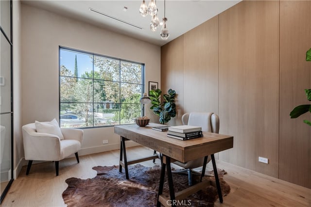 4118 N Wilkinson Avenue, Studio City, CA 91604 — photo 7 of 61