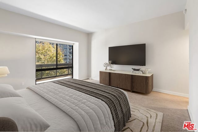 10445 Wilshire Boulevard 406, Los Angeles, CA 90024 — photo 24 of 46