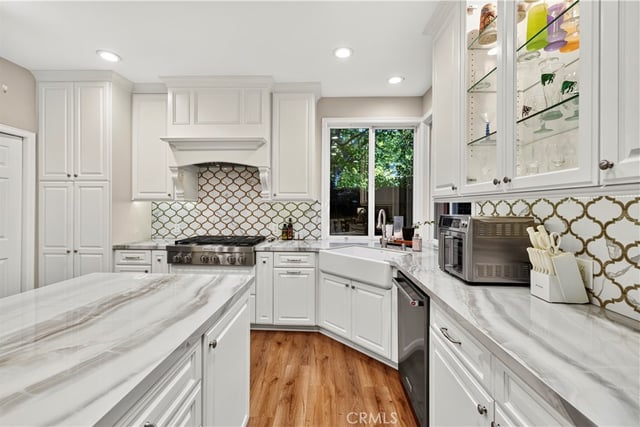 24611 Brittany, Newhall, CA 91321 — photo 12 of 64