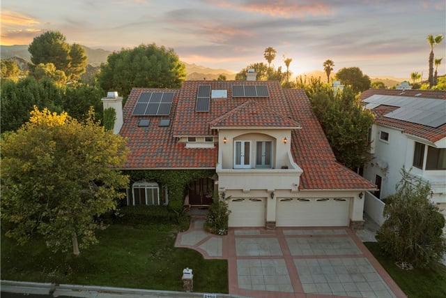 24611 Brittany, Newhall, CA 91321 — photo 3 of 64