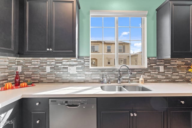643 Pioneer Street, Camarillo, CA 93010 — photo 8 of 57