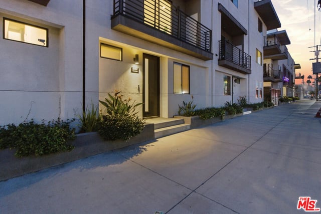 6707 N Sepulveda Boulevard, Van Nuys, CA 91411 — photo 26 of 30