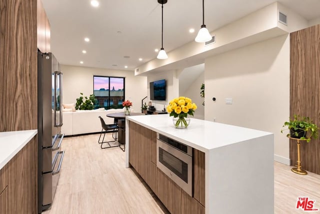 6707 N Sepulveda Boulevard, Van Nuys, CA 91411 — photo 5 of 30