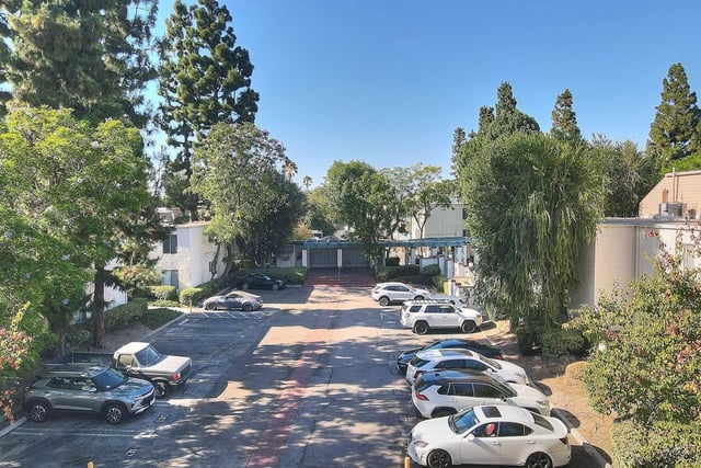 5700 Etiwanda 212, Tarzana, CA 91356 — photo 29 of 32