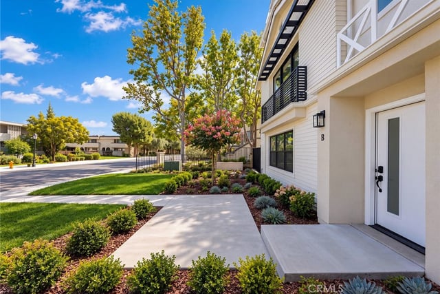 1025 La Cadena B, Arcadia, CA 91007 — photo 5 of 43