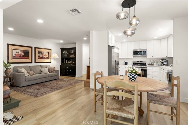 30390 Honeysuckle Hill Drive, Canyon Country, CA 91387 — photo 10 of 32