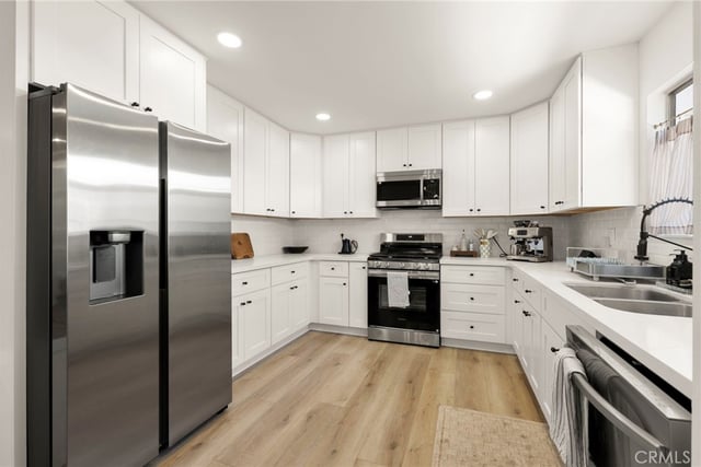 30390 Honeysuckle Hill Drive, Canyon Country, CA 91387 — photo 13 of 32