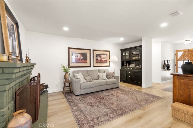 30390 Honeysuckle Hill Drive, Canyon Country, CA 91387 — photo 6 of 32