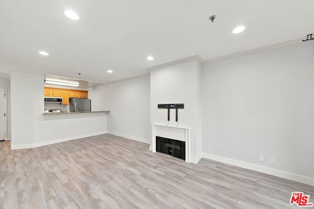 4401 Sepulveda Boulevard 208, Los Angeles, CA 91403 — photo 3 of 23